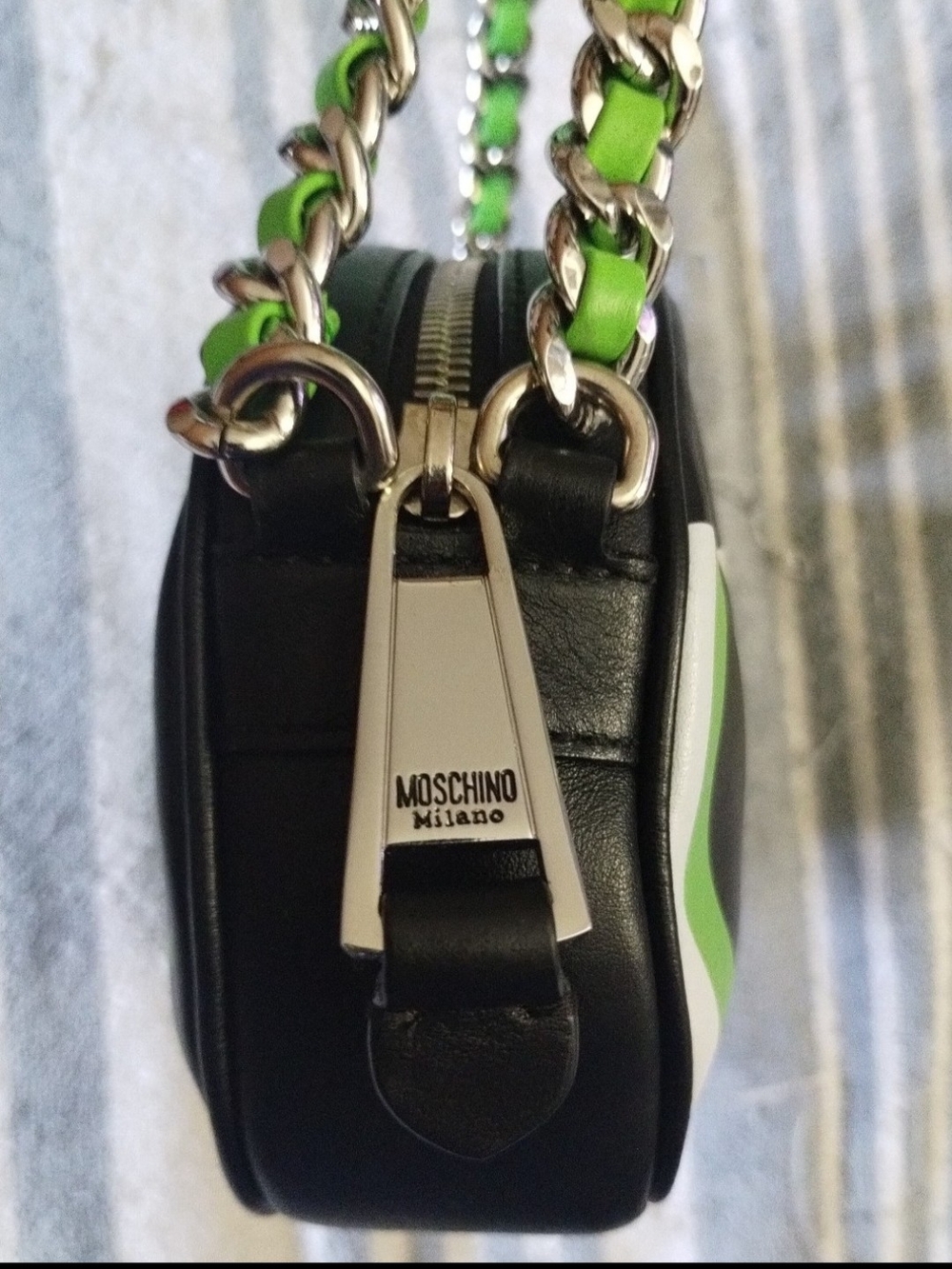 Moschino Ss16 Moschino Powerpuff Girls buttercup crossbody Green and Black cross - Picture 3 of 10